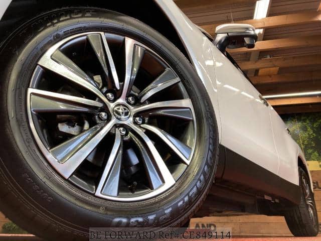 2025 Toyota Harrier — Photo 10