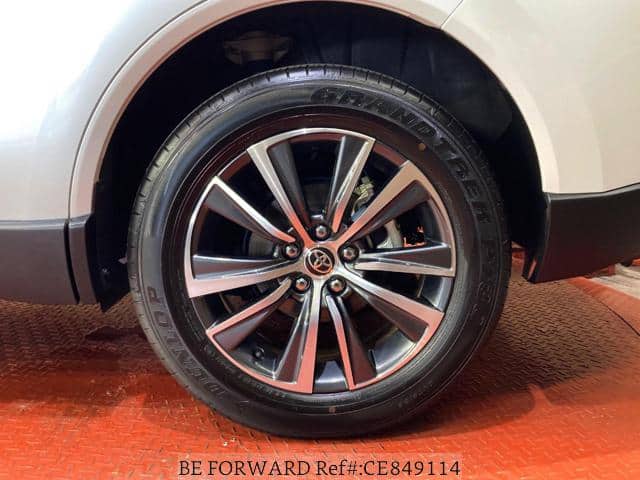2025 Toyota Harrier — Photo 14