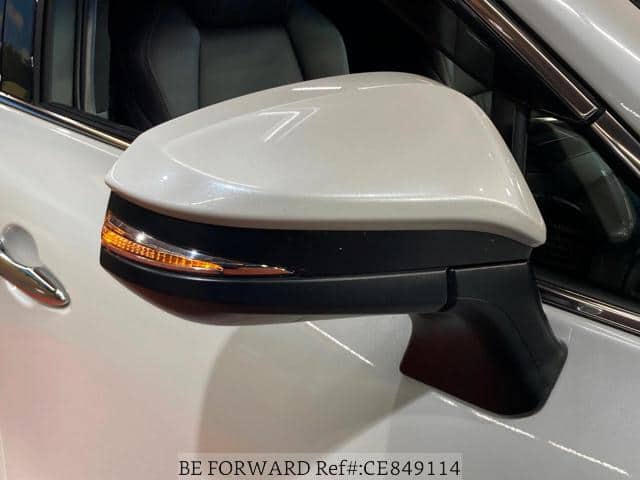 2025 Toyota Harrier — Photo 6