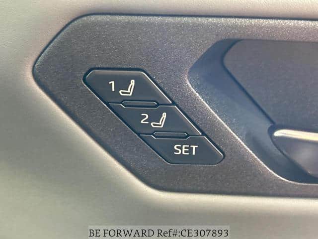2026 Toyota RAV4 — Photo 5