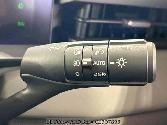 2026 Toyota RAV4 — Photo 8
