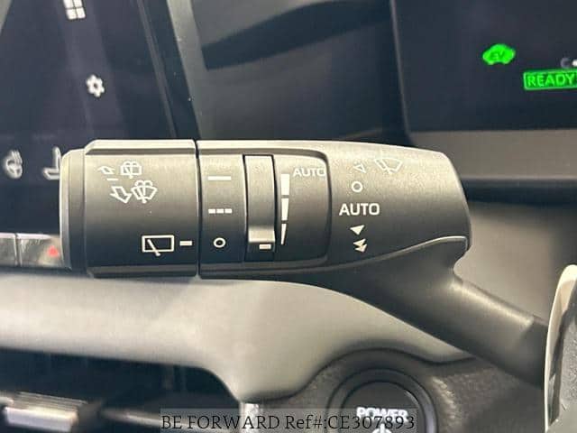 2026 Toyota RAV4 — Photo 9