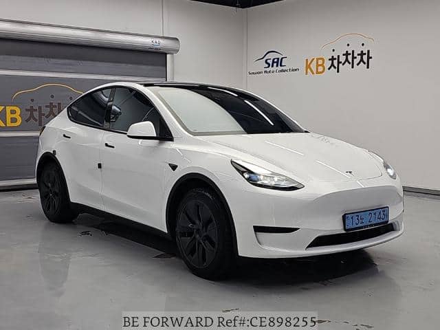 2025 Tesla Model Y — Photo 4