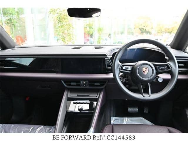 2025 Porsche MACAN — Photo 7