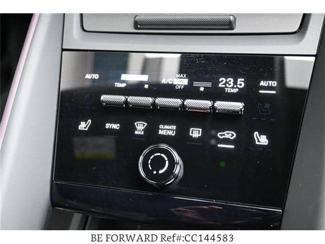 2025 Porsche MACAN — Photo 12