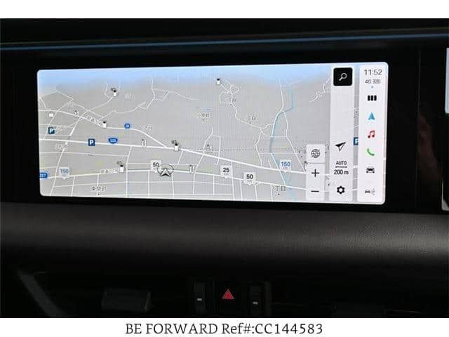 2025 Porsche MACAN — Photo 13