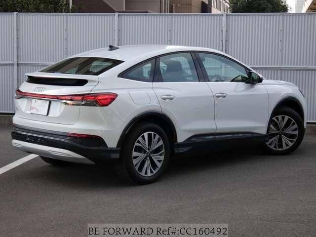 2024 Audi Q4 e-tron — Photo 9