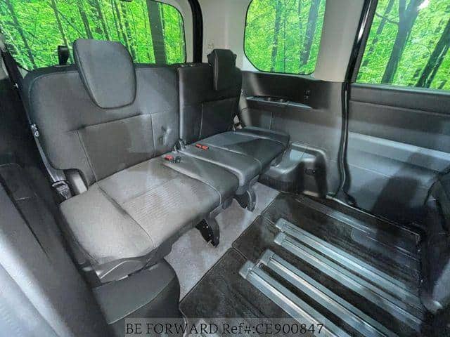 2025 Nissan Serena — Photo 11