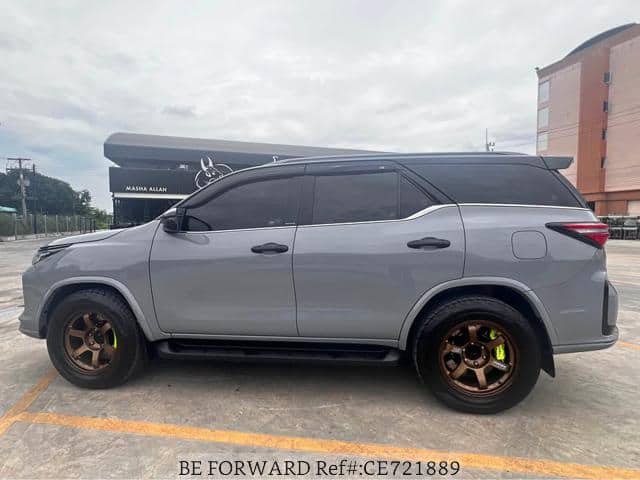 2018 Toyota Fortuner — Photo 2