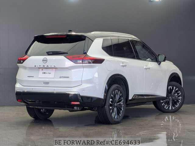 2025 Nissan X-Trail Hybrid — Photo 2