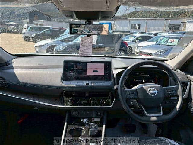 2026 Nissan X-Trail Hybrid — Photo 3